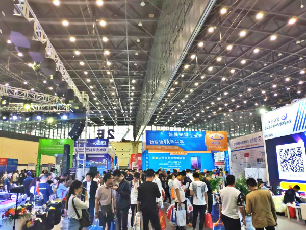 趣印标签打印机亮相中西部消费电子展 趣印标签打印机亮相中西部消费电子展